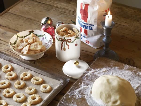 Royal Copenhagen Stjerne Riflet Jul Krukke M. Låg 5 Royal Copenhagen Stjerne Riflet Jul Krukke M. Låg - Billede 3