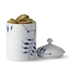 Royal Copenhagen Blå Mega Riflet Krukke M. Låg 11 Royal Copenhagen Blå Mega Riflet Krukke M. Låg -Køkkengrej Discountbutik 3990 02952fc8 1107 436f 905b 4e07ad427c04