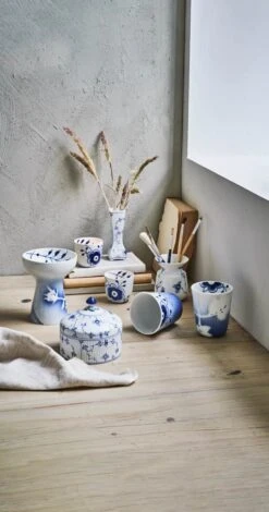 Royal Copenhagen Blå Mega Riflet Fyrfadsstagesæt - 2 Dele -Køkkengrej Discountbutik 3990 05b22775 32a9 40f3 a7c4 9054f4ffe328