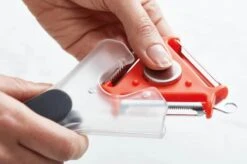 Joseph Joseph Tri-Peeler 3-i-1 Skræller -Køkkengrej Discountbutik 3990 0afb52ad 8826 4af9 a17d 7eaa97257f30