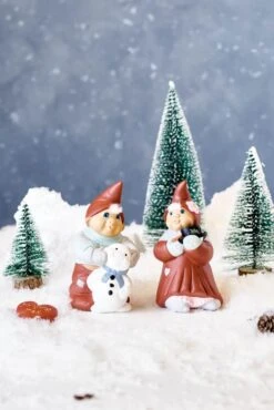 Årsnissepar 2021 - Mary & Hans -Køkkengrej Discountbutik 3990 2e697ced b600 422a a5e3 83b443ff16ce