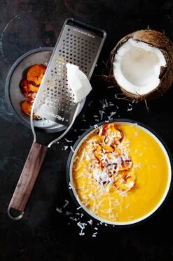 Microplane Master Rivejern Grov 12 Microplane Master Rivejern Grov -Køkkengrej Discountbutik 3990 2f4b4dc3 bb3e 4177 bd08 16dd709952df