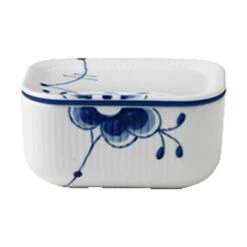 Royal Copenhagen Blå Mega Riflet Smørboks -Køkkengrej Discountbutik 3990 33c74ce8 104c 4314 8093 b177f90dc073