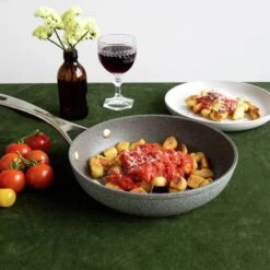 Ballarini Salina Stegepande -Køkkengrej Discountbutik 3990 51f00683 a00f 41cd ae5f 5e100b396eac