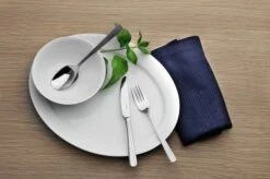 Lilje Bestiksæt - 16 Dele 14 Lilje Bestiksæt - 16 Dele -Køkkengrej Discountbutik 3990 62913502 b564 44c0 b426 4a4a40d5ebab