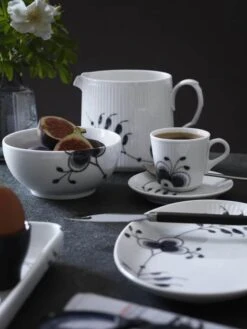 Royal Copenhagen Sort Mega Riflet Asiet -Køkkengrej Discountbutik 3990 86d7cdb1 9cc6 4317 8473 d0592a31607f
