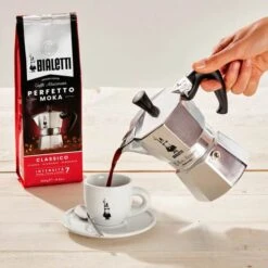 Bialetti Moka Express Espressokande -Køkkengrej Discountbutik 3990 891f897e 4a82 424e a0b1 883419919363