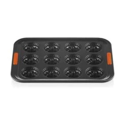 Le Creuset Mini Bundtform