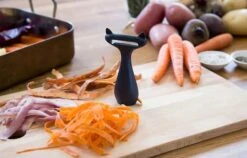 Catpeeler Skrællekniv -Køkkengrej Discountbutik 3990 afdac8d6 a63f 49da 8ef2 942c9f538a4f