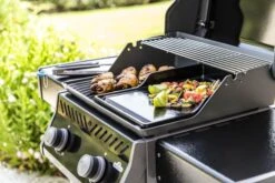 Napoleon Rogue 365 Grill -Køkkengrej Discountbutik 3990 c100a36e b3b3 4096 a9f5 21b3e0c75dfb