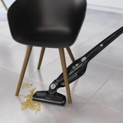 Electrolux ErgoRapido Classic 2-i-1 Stangstøvsuger EERC72EB -Køkkengrej Discountbutik 3990 ec5e61bc f47c 4a36 8ff5 1aba698f0739