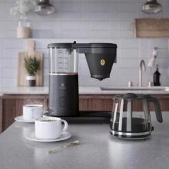 Electrolux Explore 7 Kaffemaskine E7CM1-2GB -Køkkengrej Discountbutik 3990 eed8a575 115c 4411 96e9 8bfac39e5e31