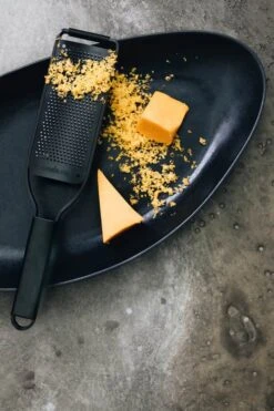 Microplane Master Black Sheep Rivejern Fin -Køkkengrej Discountbutik 3990 fe51be4a 506f 40d0 ae68 5a146591dabb